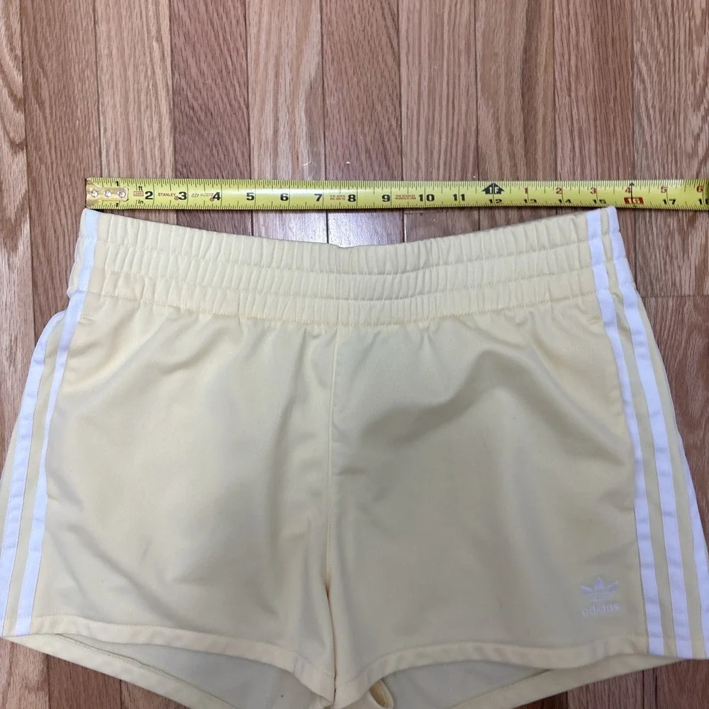 Adidas Original 3-Stripe Athletic Pale Yellow Shorts - Size Large